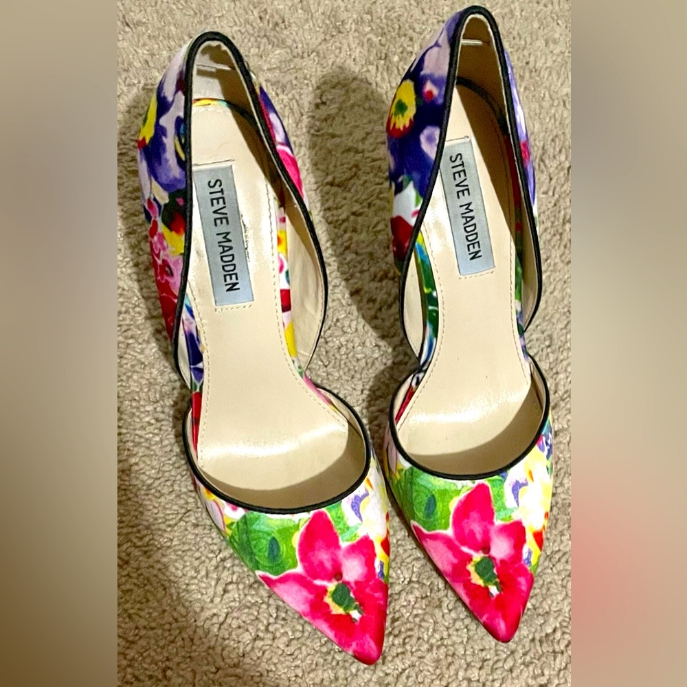 Steve Madden Women’s Floral Pointed-Toe Pumps - Multi